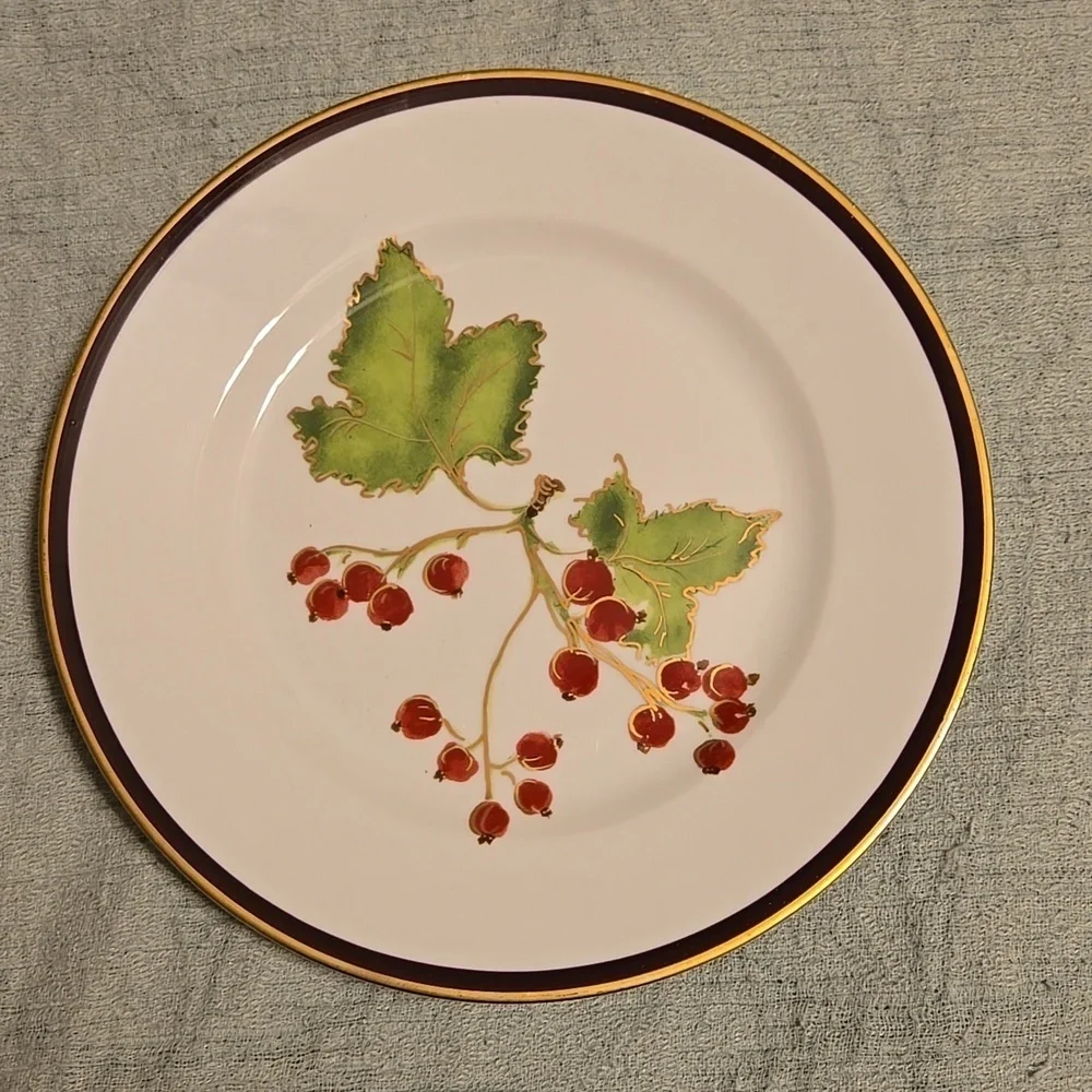 Crate&Barrel Berry Themed Plates Set of 4 8 inches
